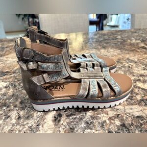 Roan Gray and Blue Strappy Kitty Sandals